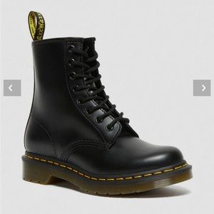 🖤DR. MARTENS 1460 WOMENS SMOOTH LACE UP BOOTS IN BLACK 5